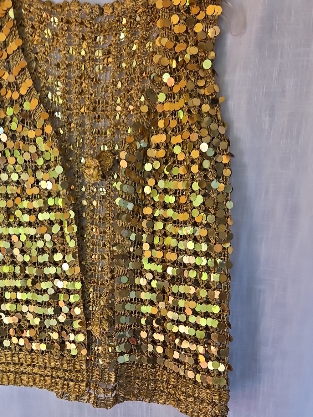 Vintage Women's Gold Sequin Crochet Vest - Shimmering Open-Knit Layer - Picture 8 of 17
